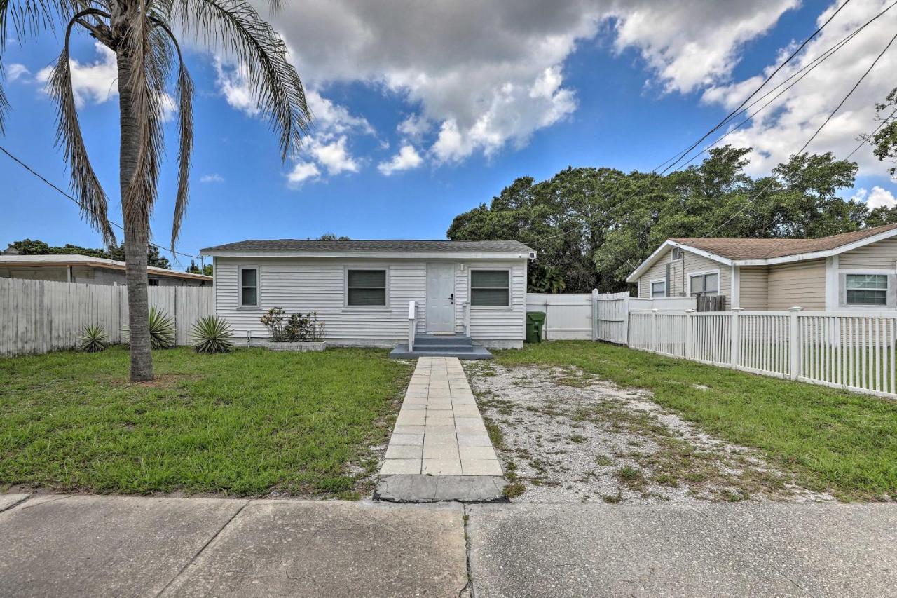 Central Sarasota Home 8 Mi To Siesta Key! Exterior photo